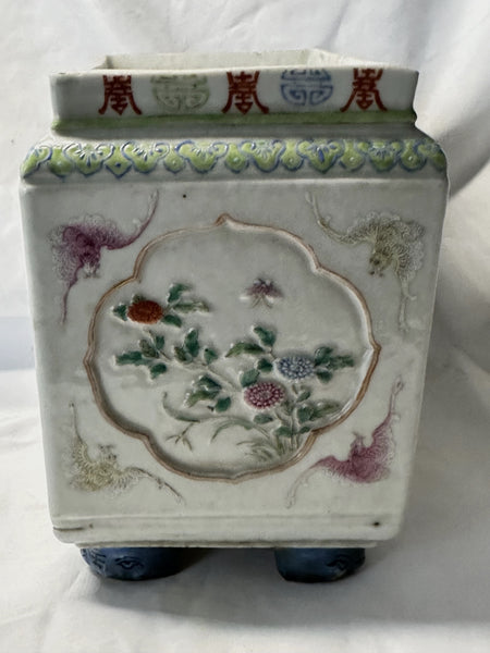 Chinese Porcelain Rectangular Planter. Late Qing Dynasty. 7 1/4" H