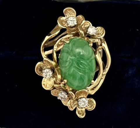 Vintage Ring. 14kyg, Jade, Aprx .35 Carats Diamonds. Size 8.