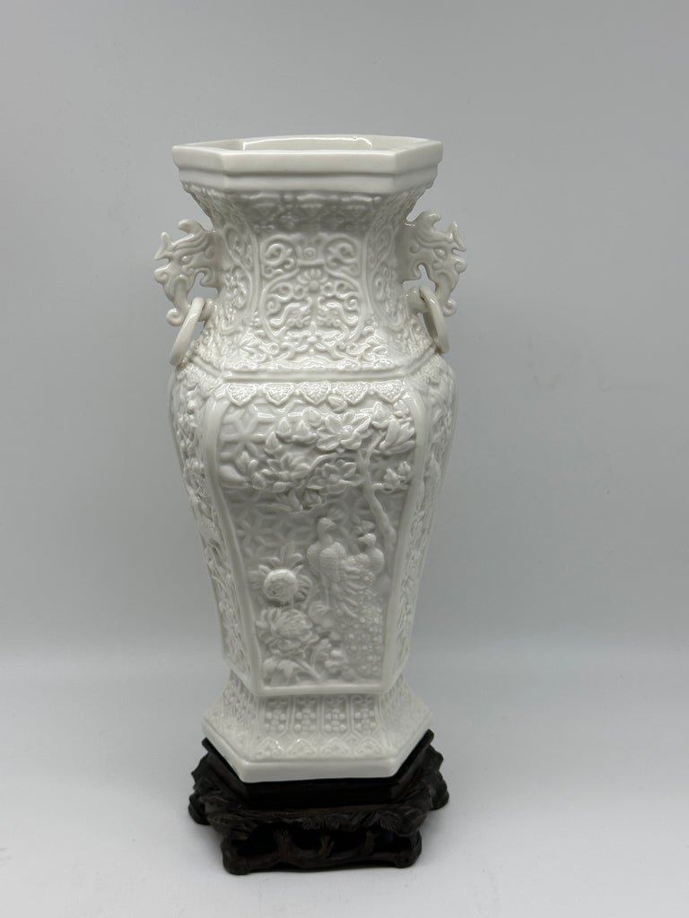 Chinese Blanc d'chine White Porcelain Vase. Circa 1920. Carved and Fitted Stand