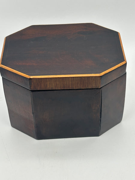 Octagonal Mahogany Tea Box Caddy. Yellow Pine Trim. Circa 1820