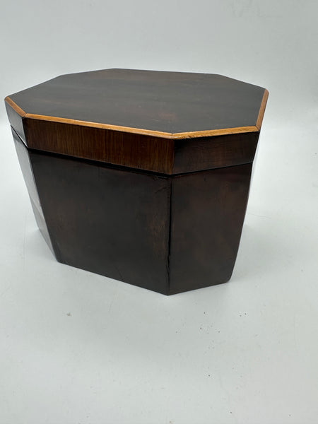 Octagonal Mahogany Tea Box Caddy. Yellow Pine Trim. Circa 1820