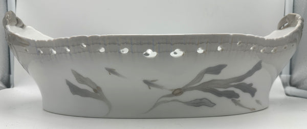 Large Oval Centerpiece Bowl. Royal Copenhagen Fish, Seaweed, Crab. 1889-1922