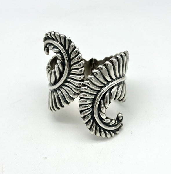 Hinged Bracelet. Taxco Mexico Sterling Silver. Antonio Reyna. Scrolling Ferns 68