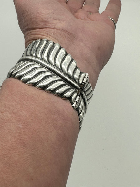 Hinged Bracelet. Taxco Mexico Sterling Silver. Antonio Reyna. Scrolling Ferns 68