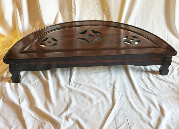 Large Stand. Chinese Rosewood. Pierced Top. Qing 19th Century. 38 1/2" x 19" x7"