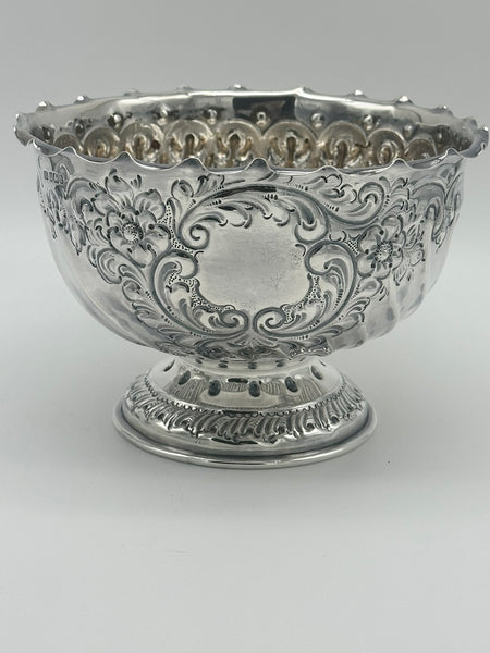 Footed Bowl. English Sterling Silver. Repousse Flowers. Sheffield 1903. 6" D