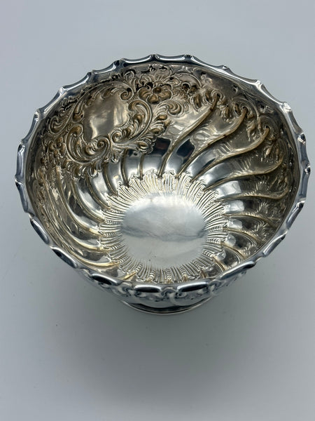 Footed Bowl. English Sterling Silver. Repousse Flowers. Sheffield 1903. 6" D
