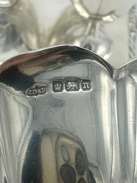 Egg Holder. English Sterling Silver. Sheffield 1905. Gadrooned and Shell Border.