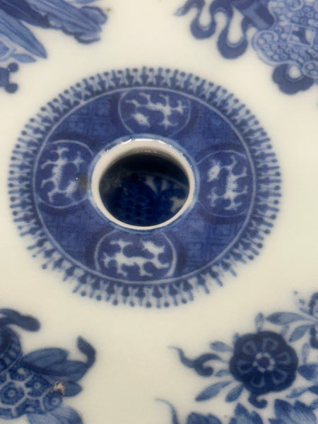 Large Serving Platter with Pierced Drain. Chinese Fitzhugh Blue and White. c1800