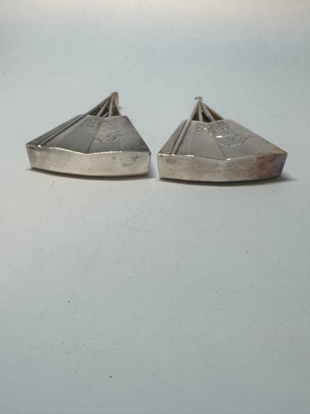 Pair Salt and Pepper Shakers. Japanese 950 Silver. Fan Shape. Mt. Fuji. Signed.