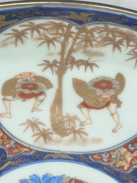 Large Japanese Imari Charger. Late 19th Century. 18" diameter