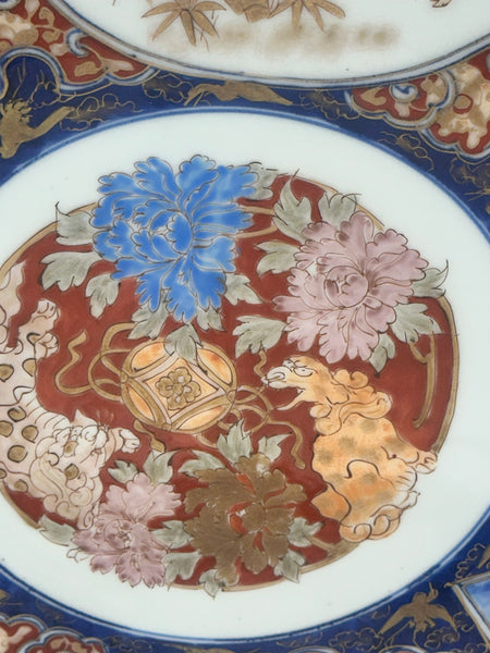 Large Japanese Imari Charger. Late 19th Century. 18" diameter